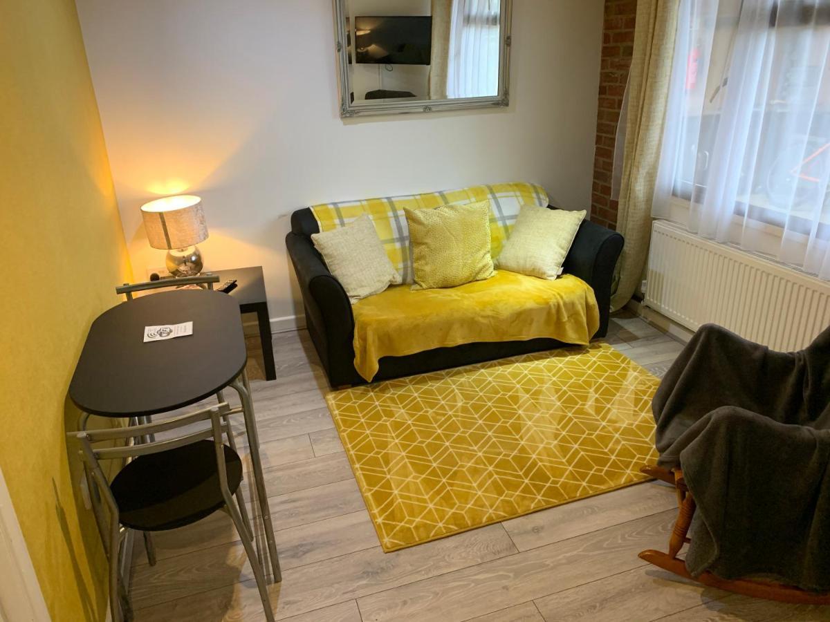 Woodpaddock Bed & Breakfast マーチ エクステリア 写真
