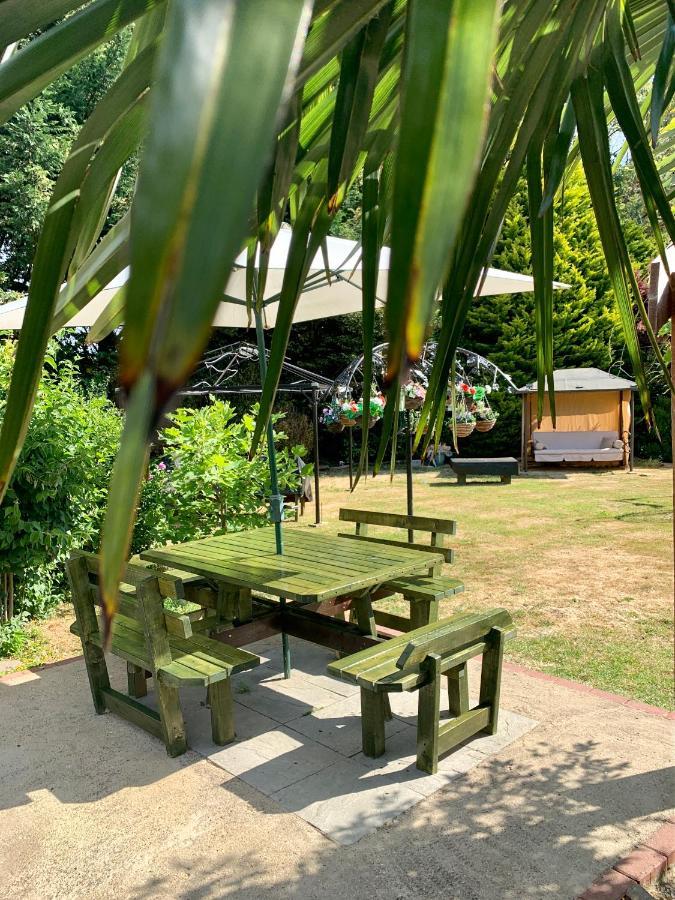 Woodpaddock Bed & Breakfast マーチ エクステリア 写真